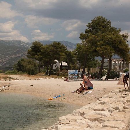Apartments Mali Raj Vranjic ภายนอก รูปภาพ