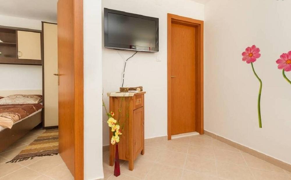 Apartments Mali Raj Vranjic ภายนอก รูปภาพ