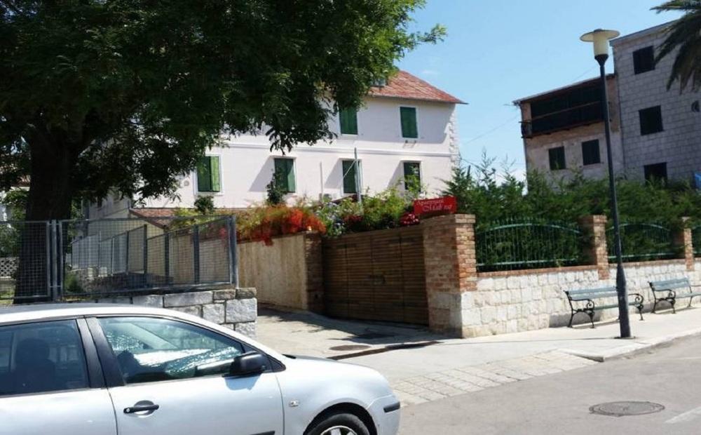 Apartments Mali Raj Vranjic ภายนอก รูปภาพ